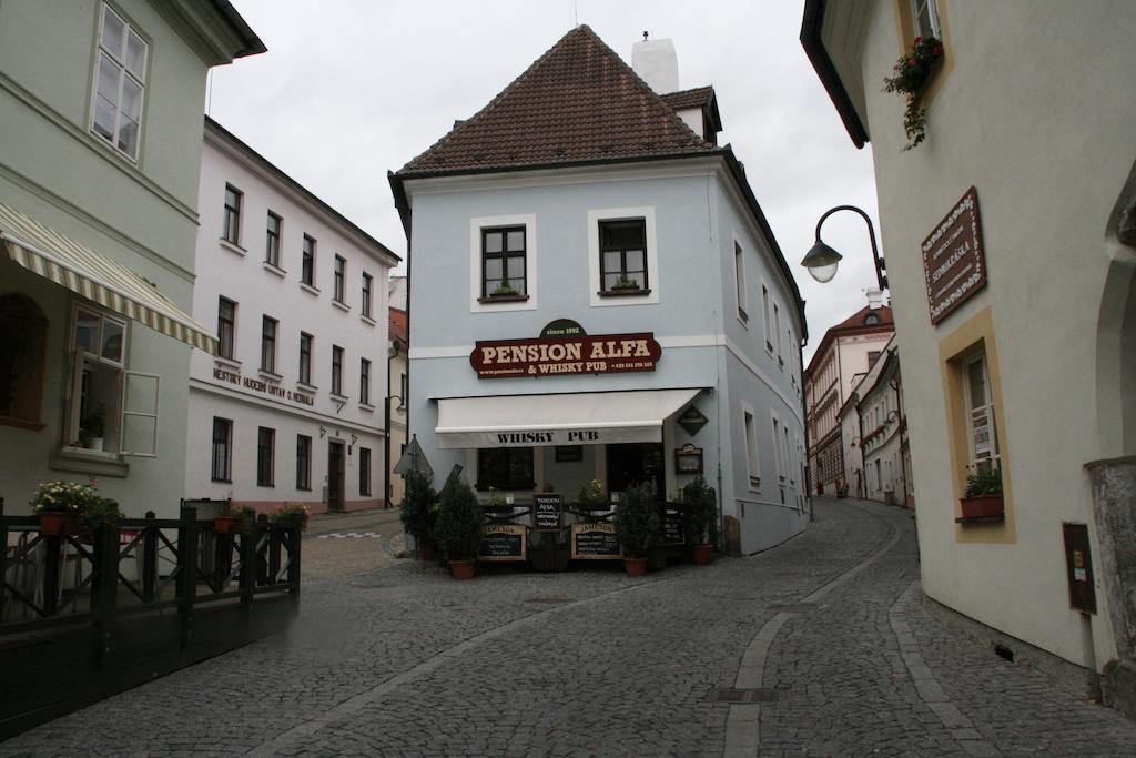 Pension Alfa & Whisky Pub Tábor Esterno foto